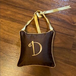 D Initial Door Hanger
